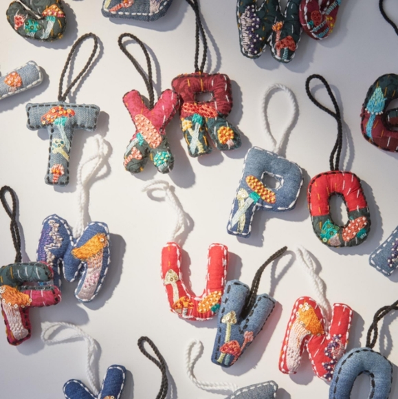 Urban Outfitters 'C' Patchwork Monogram Ornament - Picture 4 of 4